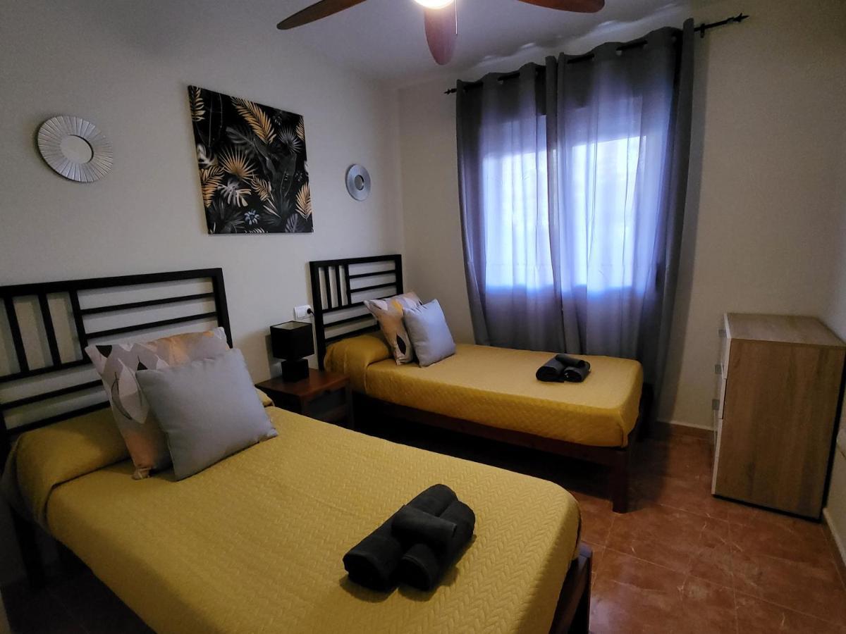 ¡Bajo Precioso Con Salida Directa A La Piscina Comunitaria En Paraiso De Vera! Luaran gambar
