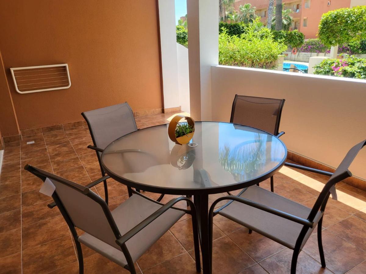 ¡Bajo Precioso Con Salida Directa A La Piscina Comunitaria En Paraiso De Vera! Luaran gambar